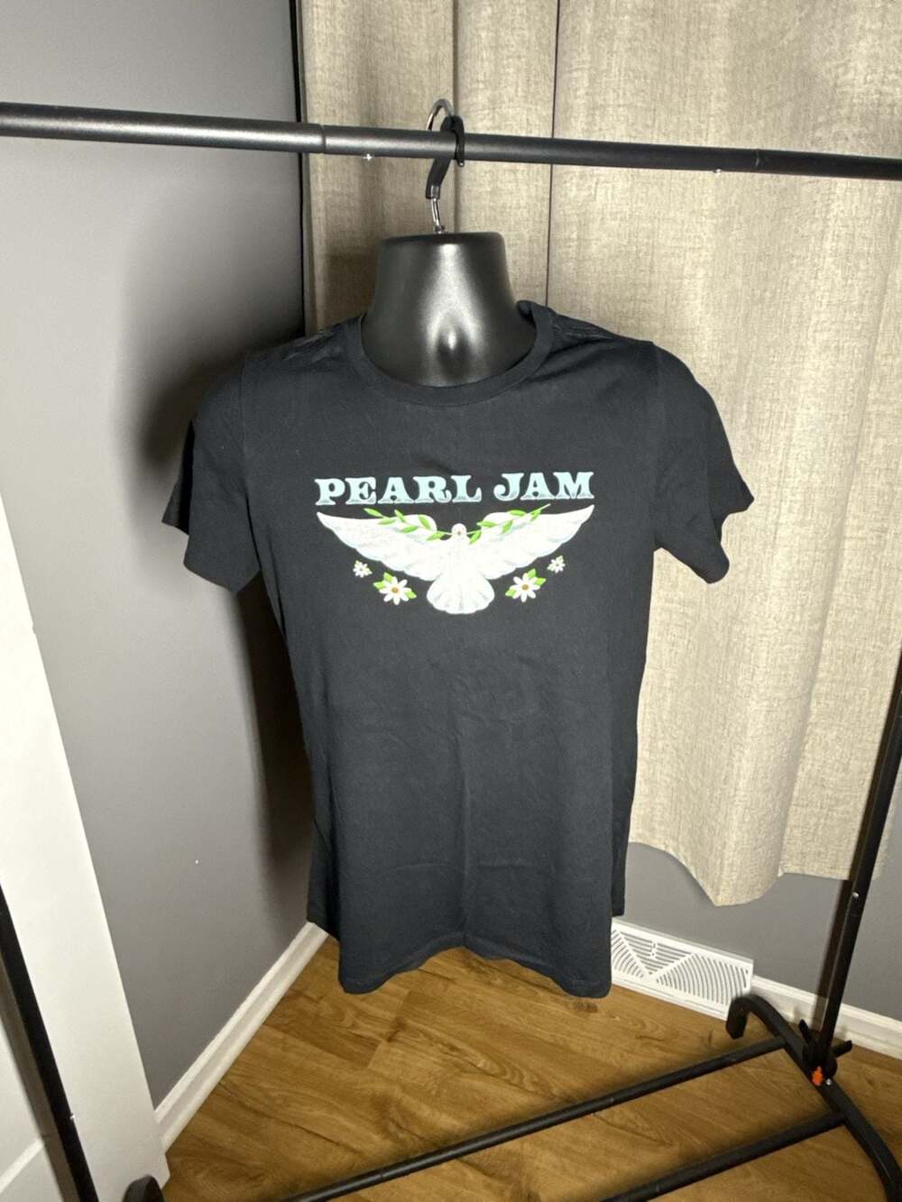 Pearl Jam 2022 Tour Dove Graphic Black T-Shirt